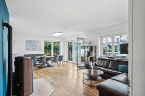 OARA Comfort Home, Ferienhaus 210qm mit Garten